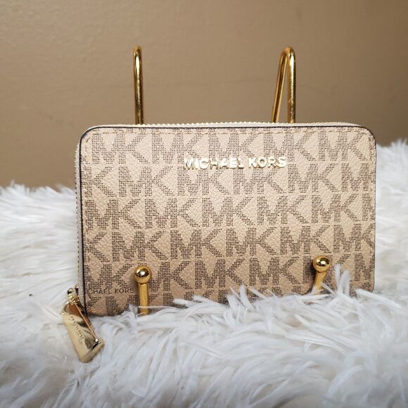 Michael Kors Jet Set Small Zip Around Card Case Wallet Camel MK Logo Leather NWT - Picture 4 of 6